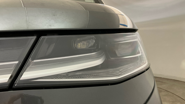 Volkswagen Multivan 2.0 TDI Style 5dr LWB DSG Diesel Estate